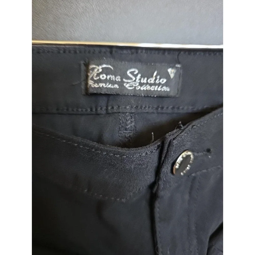 Roma Studio Women's The Straight Fit Cargo pant By Rosee Black Size Medium NWT - Picture 3 of 7